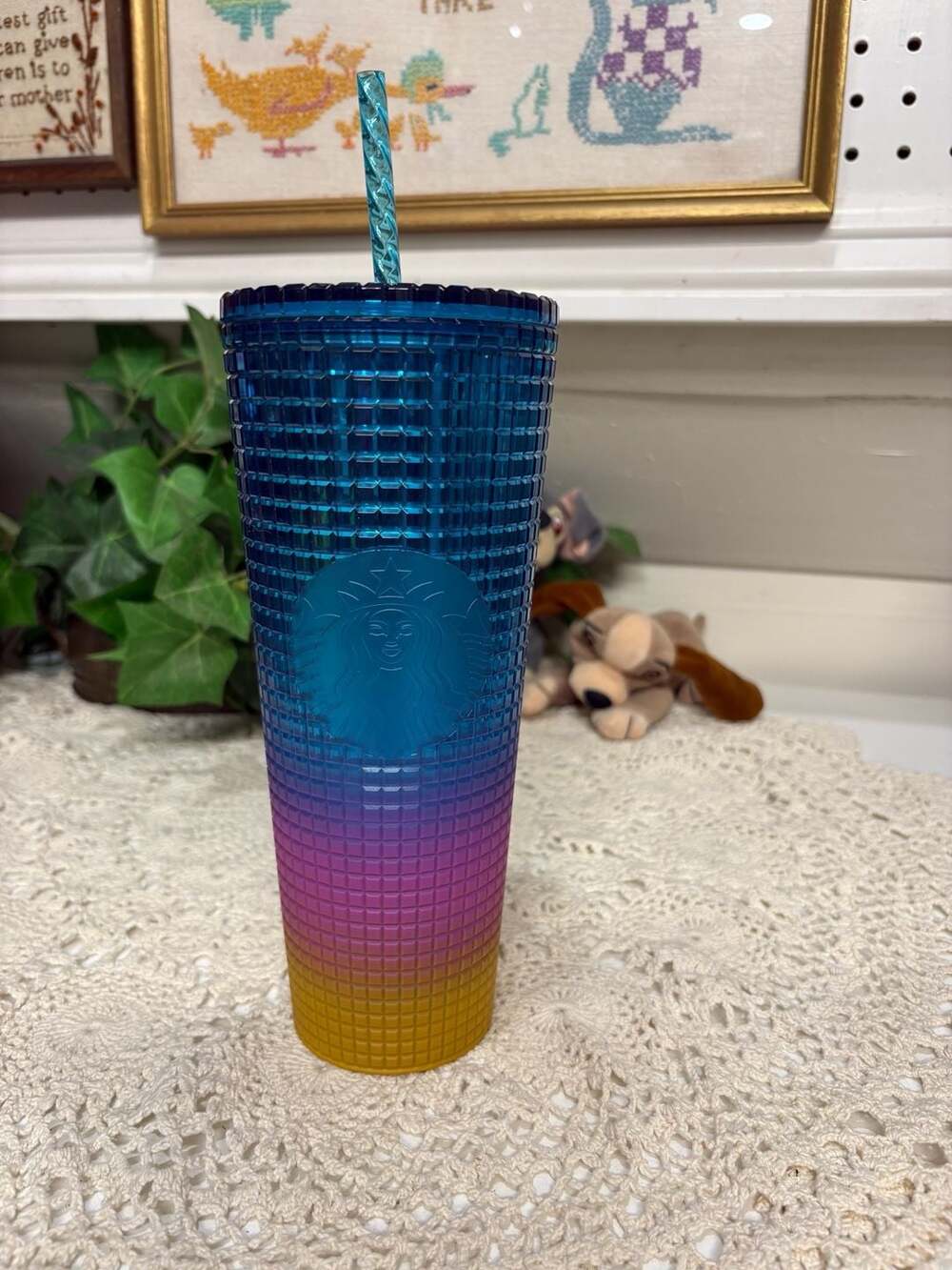 Starbucks Tim Singleton Pride Venti 24 oz Rainbow Grid Gradient Ombre Cold Cup T